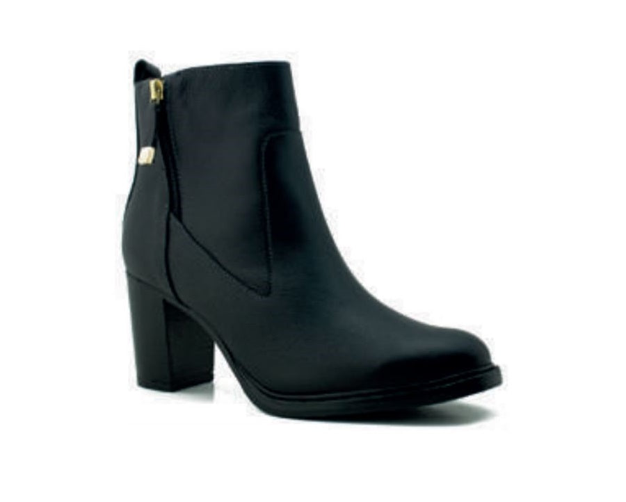 GIUSTO 020711 Color: NEGRO CASUAL