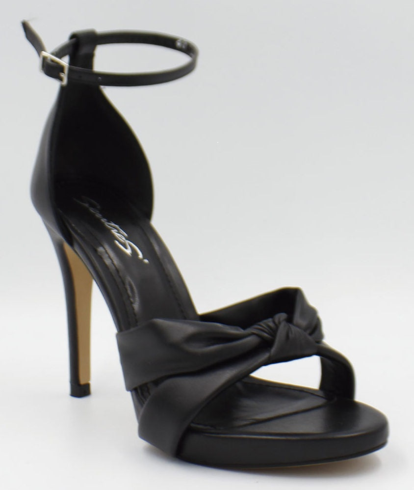 Danae Nu?ez SE 13-728 Color: BOOTH NEGRO FORMAL