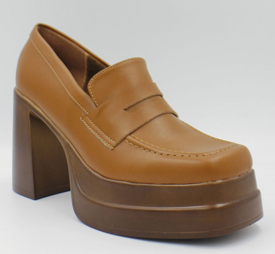 Danae Nu?ez SE 15-752 Color: BASIC TAN CASUAL