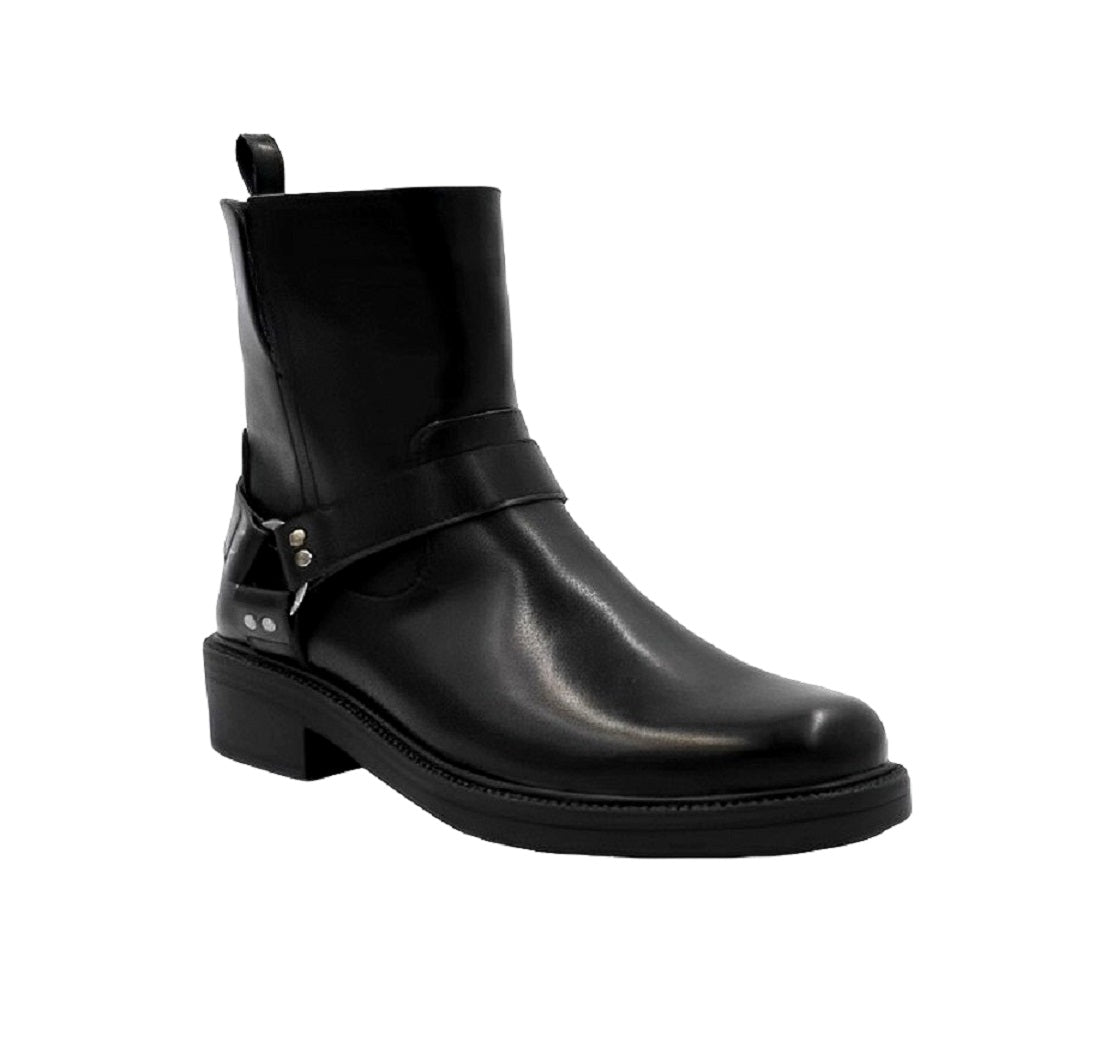 Danae Nuñez SE 32-934 Color: HELLEN NEGRO CASUAL