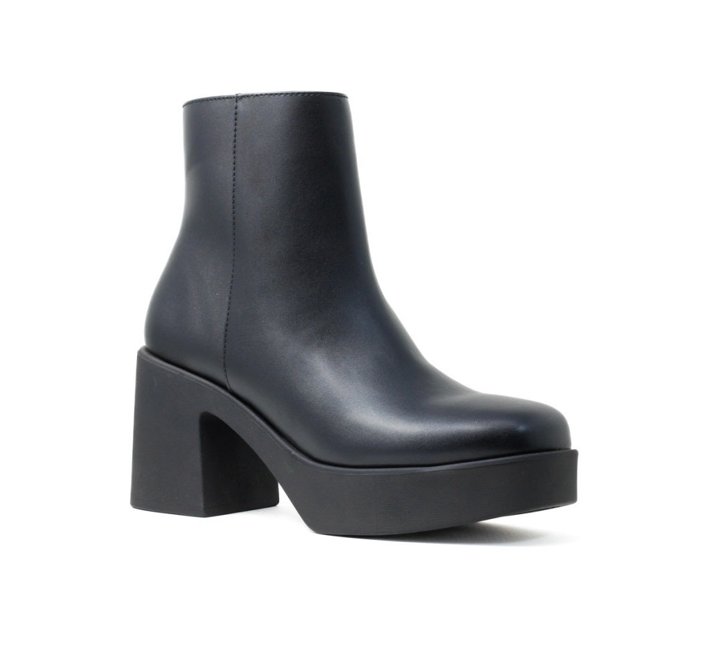 SALAMANDRA 028352 Color: NEGRO AVANTE CASUAL