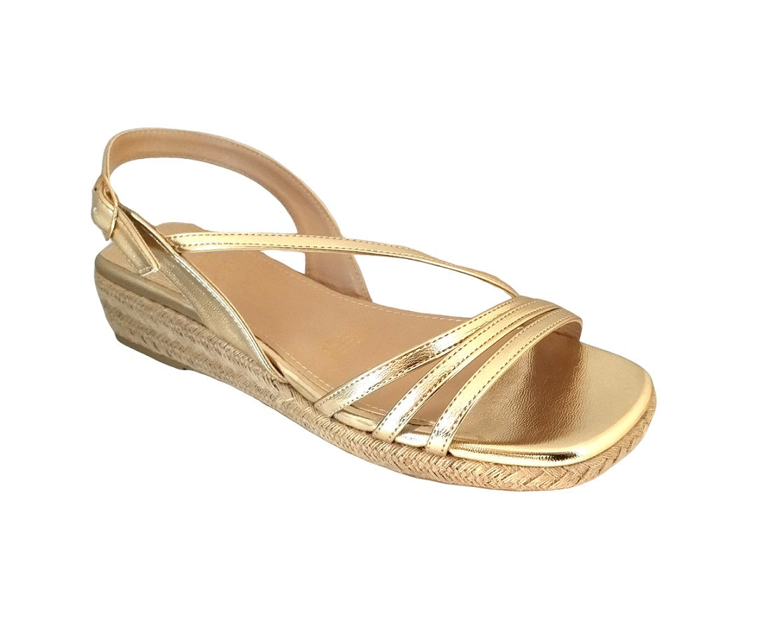 Danae Nuñez SE 68-152 Color: MORGAN ORO CASUAL