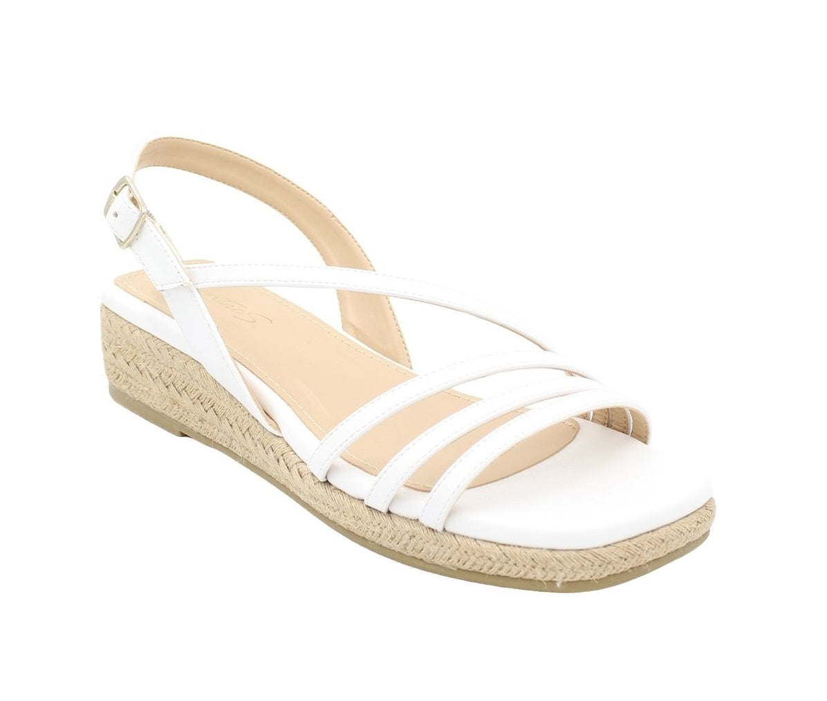 Danae Nu?ez SE 68-152 Color: BOOTH BLANCO CASUAL