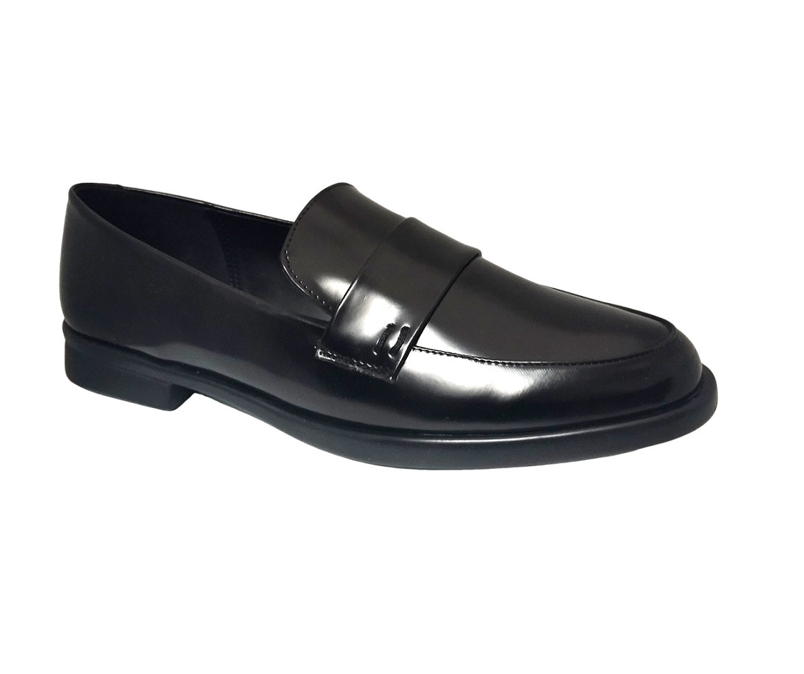 Danae Nuñez DV 215603 Color: ALTO BRILLO NEGRO CASUAL