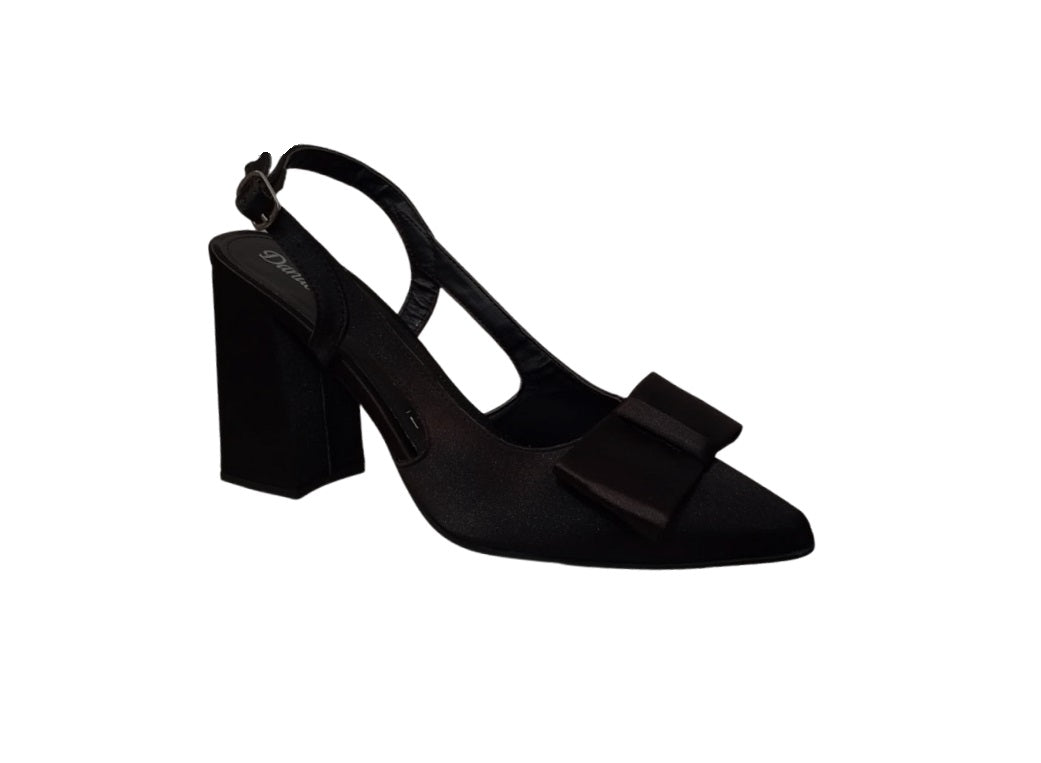 DANAE NUÑEZ VC 001804 Color: SHANTUNH NEGRO CASUAL