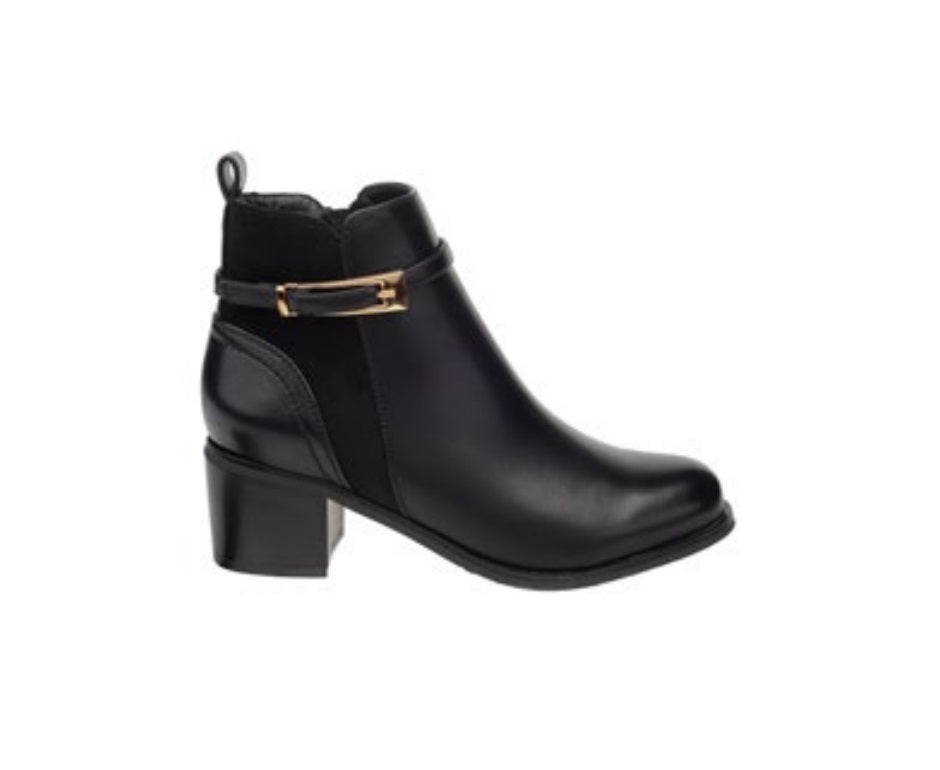 EFE 468902 Color: NEGRO CASUAL