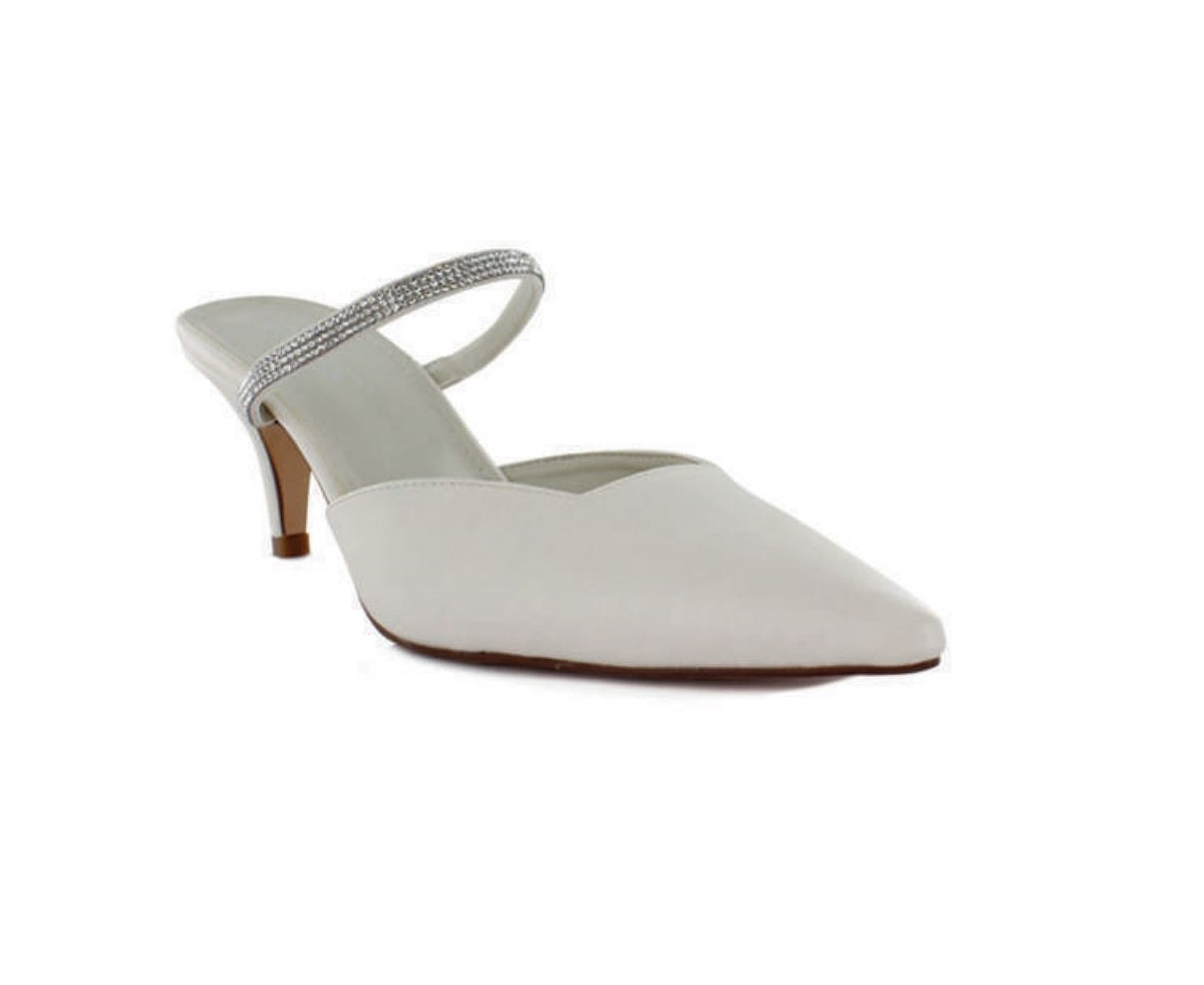 Danae Nuñez 26-482 Color: LATTE FORMAL