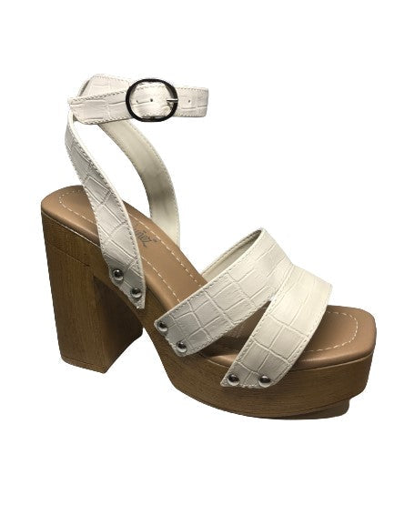 Danae Nuñez 48-657 Color: CROCO LATTE