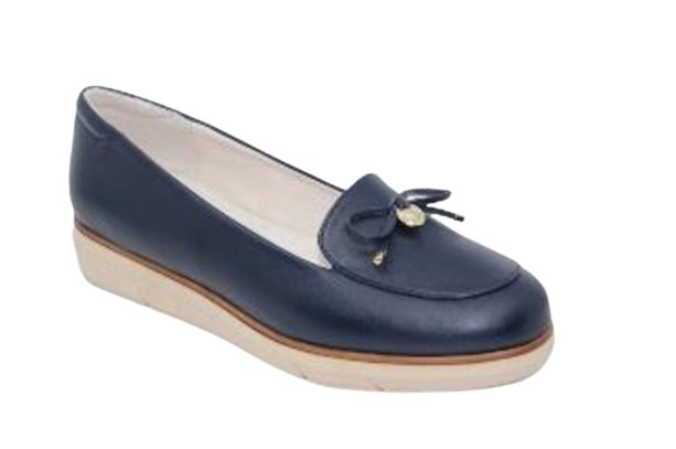 Danae Nu?ez 08420  Color: MEZTIZO MARINO CASUAL