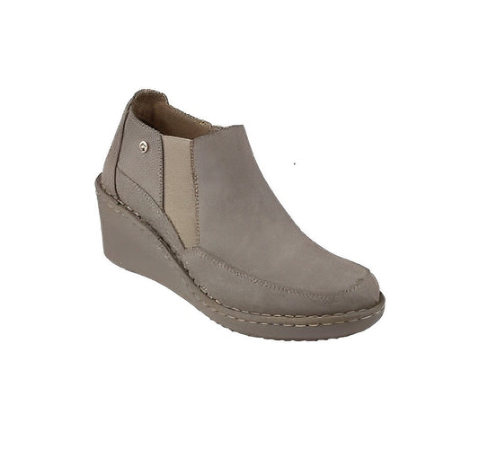 LOBO SOLO 005583 Color: NOBUCK TAUPE  CASUAL