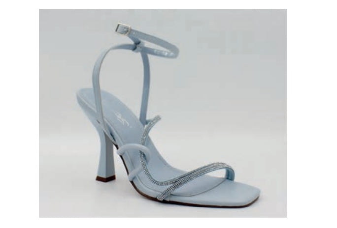 Danae Nu?ez SE 06-651 Color: CABRA CIELO FORMAL