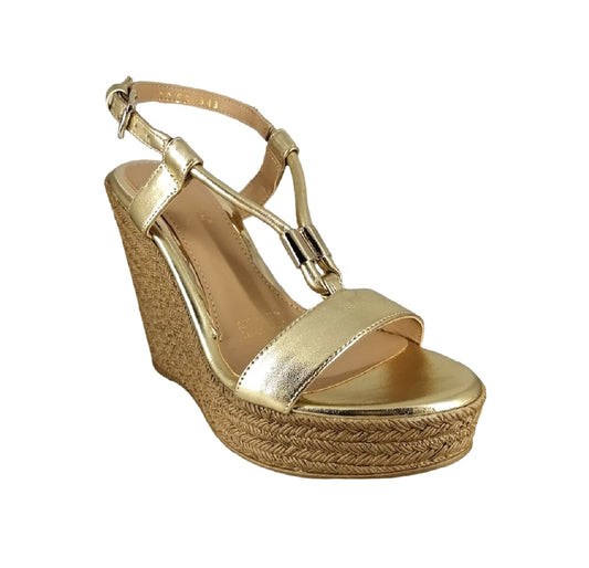 Danae Nuñez SE 53-843 Color: NAPA MET. ORO CASUAL