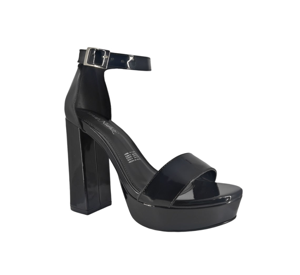 Danae Nu?ez DV 713403 Color: CHAROL NEGRO CASUAL
