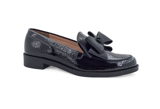 SALAMANDRA 323-3997 Color: CHAROL ARRUGADO NEGRO CASUAL
