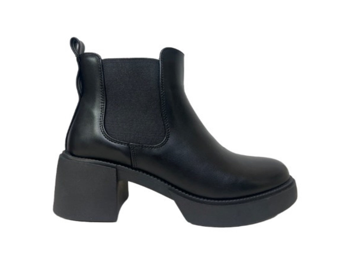 OZONO 653002 Color: NEGRO CASUAL