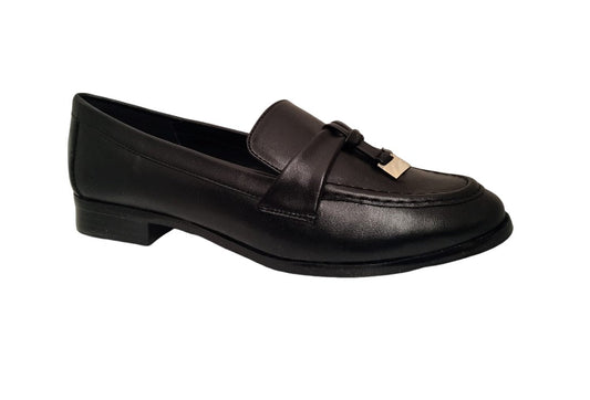 Danae Nu�ez DV 202613 Color: NEGRO CLEVELAND CASUAL