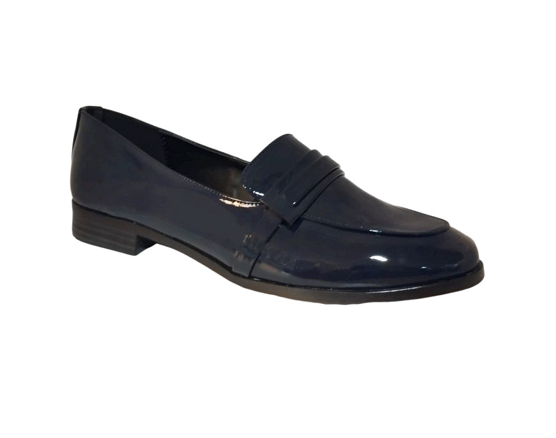 Danae Nu�ez DV 202616 Color: CHAROL AZUL MARINO CASUAL