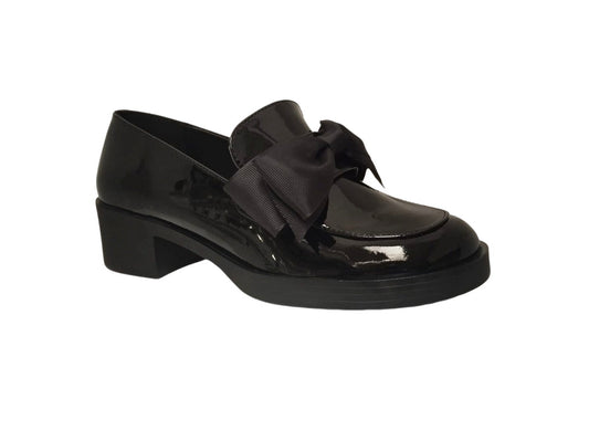 SALAMANDRA 344-4132 Color: CHAROL NEGRO CASUAL