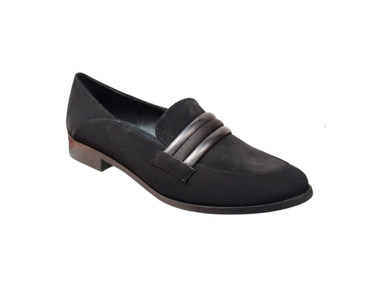 Danae Nuñez DV 202611 Color: BUCK NEGRO CASUAL