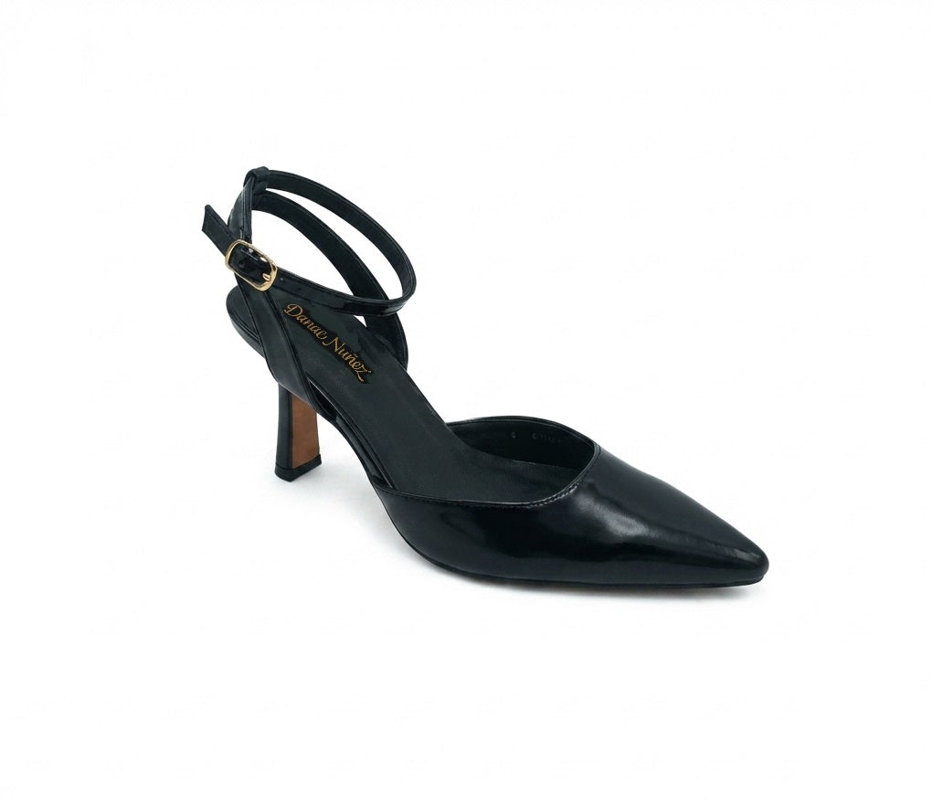 Danae Nuñez DV 618104 Color: MEZTIZO NEGRO CASUAL