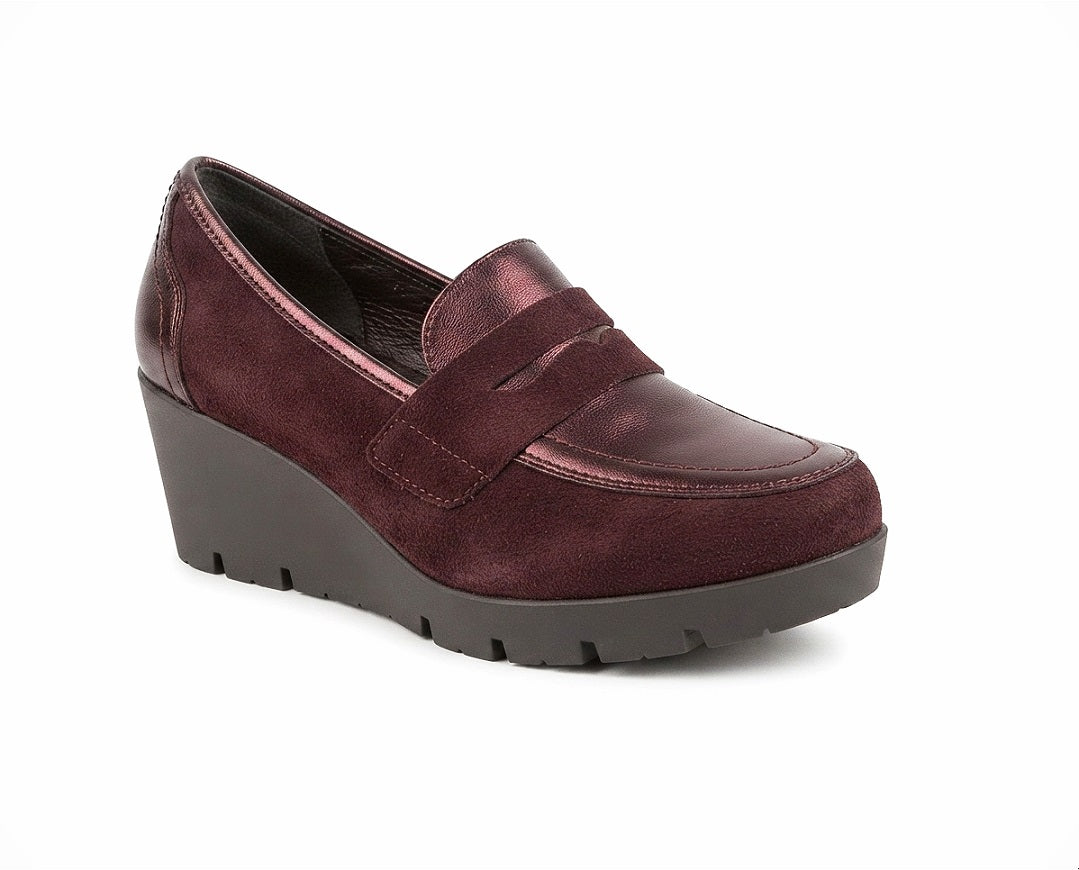 MANET 294-24 Color: GAMUZA FERRERO CASUAL