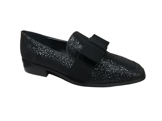 Danae Nuñez O222250 Color: NEGRO CASUAL